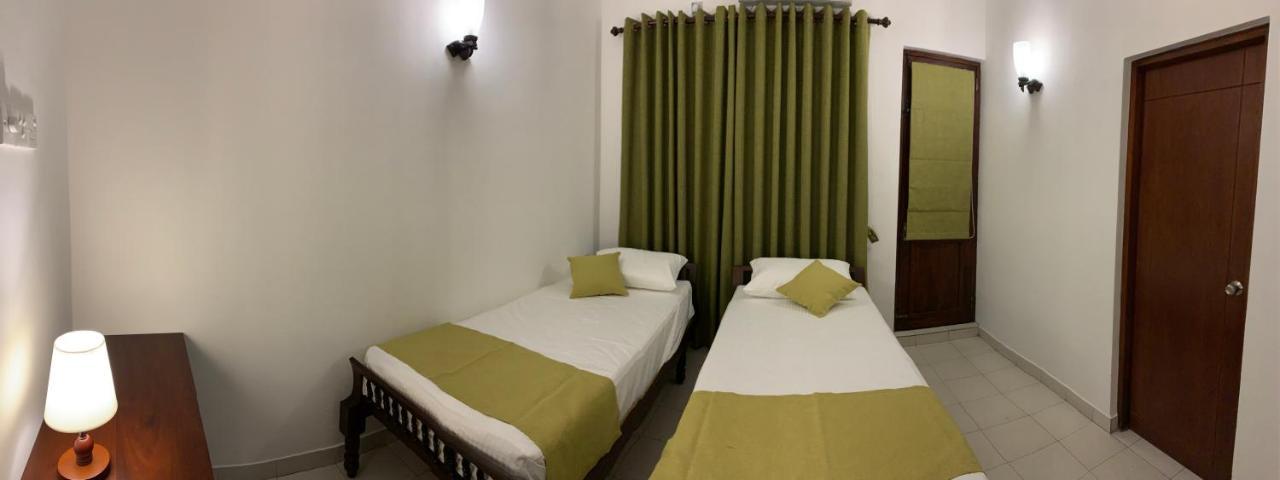 Готель Elegance Oasis, Colombo 3 Екстер'єр фото