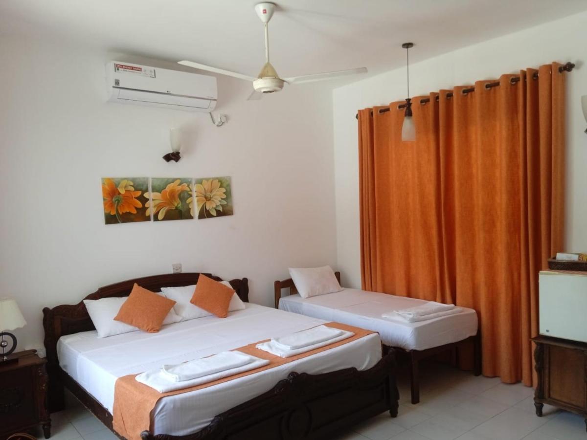 Готель Elegance Oasis, Colombo 3 Екстер'єр фото